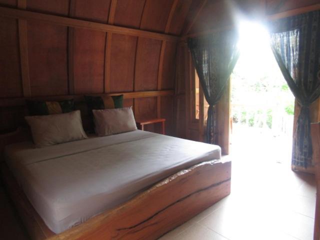 탄정 Bale Jukung B&B 외부 사진