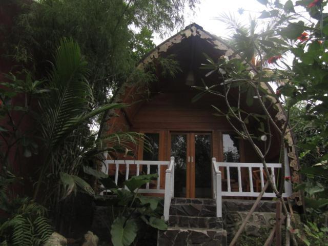 탄정 Bale Jukung B&B 외부 사진